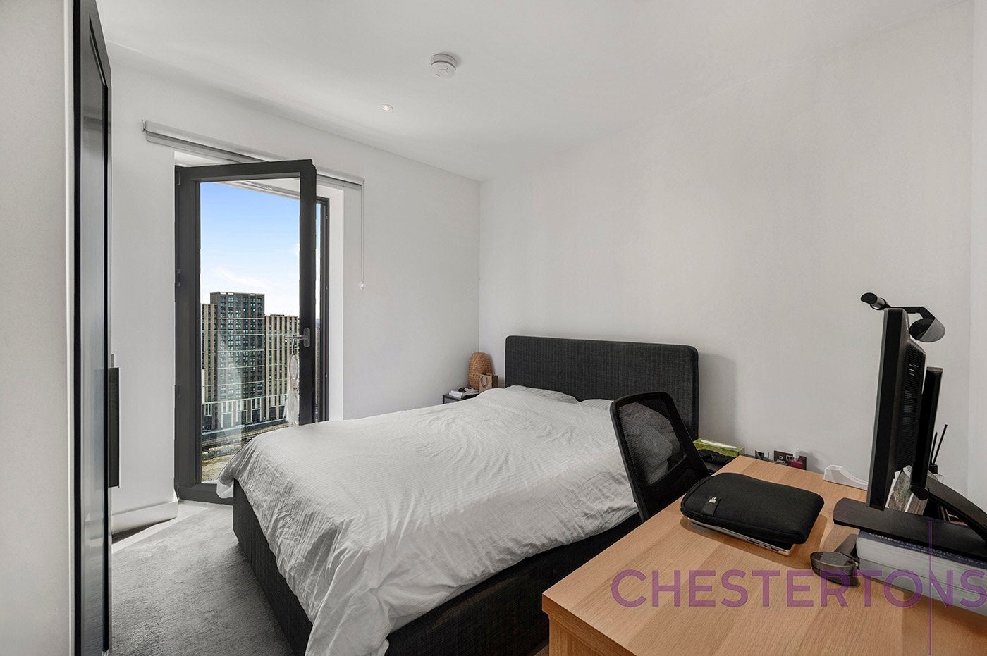 Flat Lyell Street in Greater London