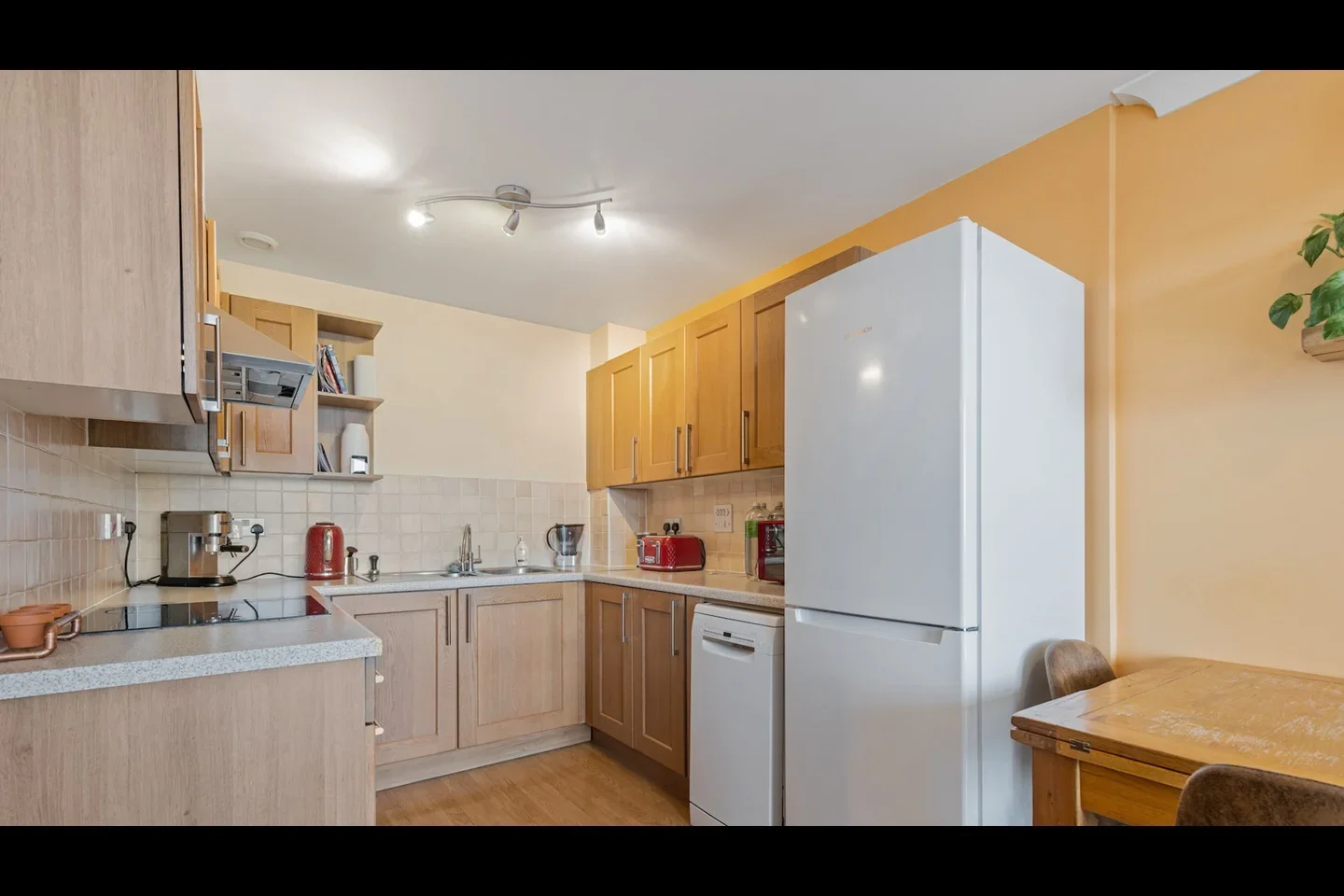 Flat Maltings Close in Greater London