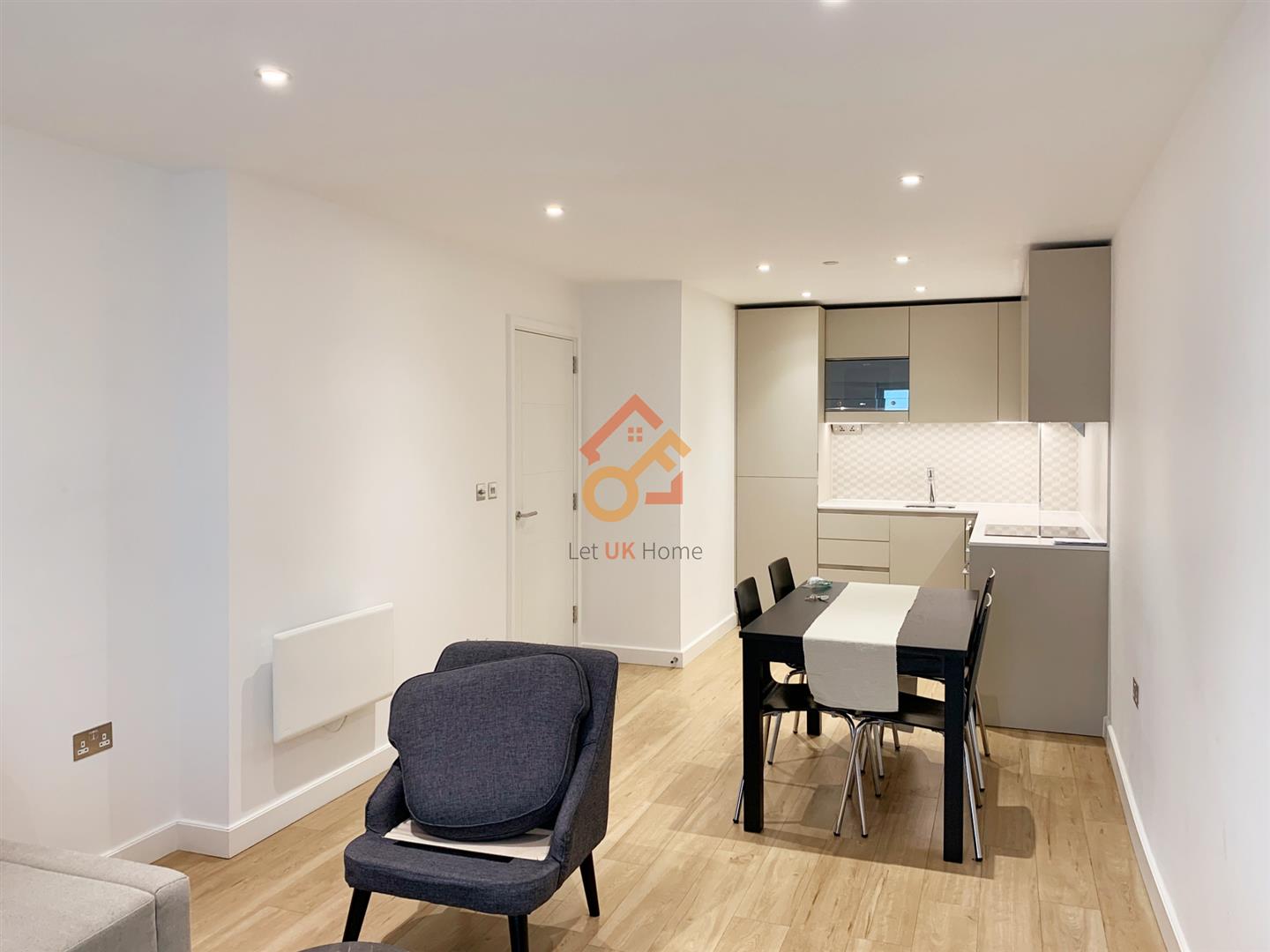 Flat Caversham Road in London