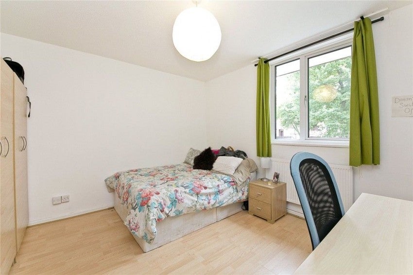 Flat Scholefield Road in Greater London