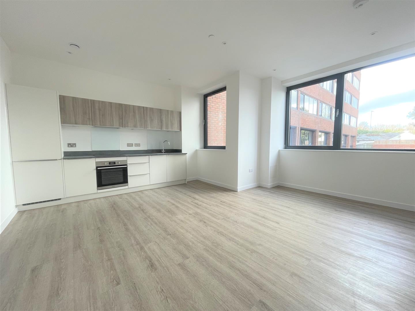 Flat Alençon Link in Basingstoke and Deane
