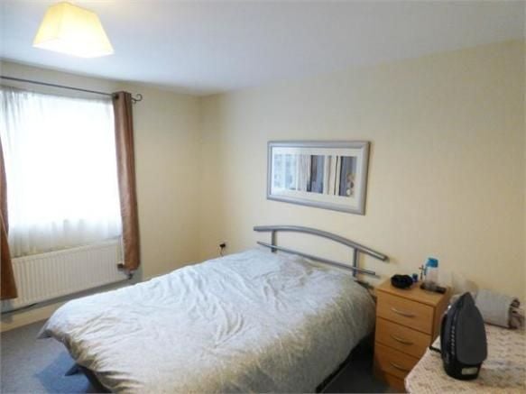 Flat Benchill Road in Manchester