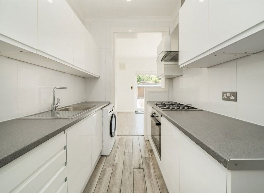 House Belsize Avenue in Greater London