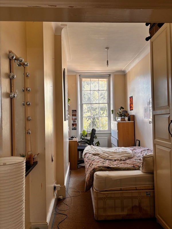 Room Falcon Grove in Greater London