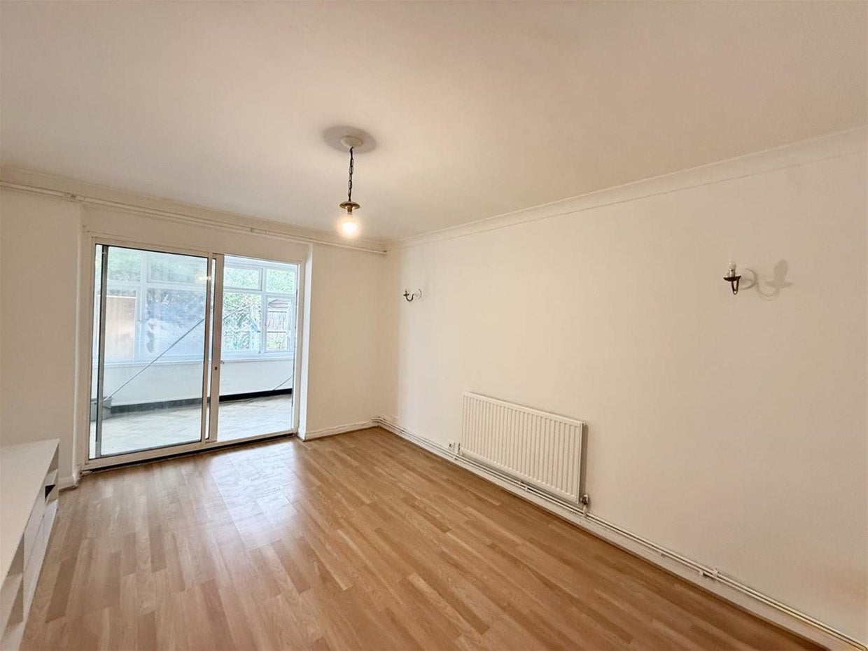 Flat Yeading Fork in Greater London