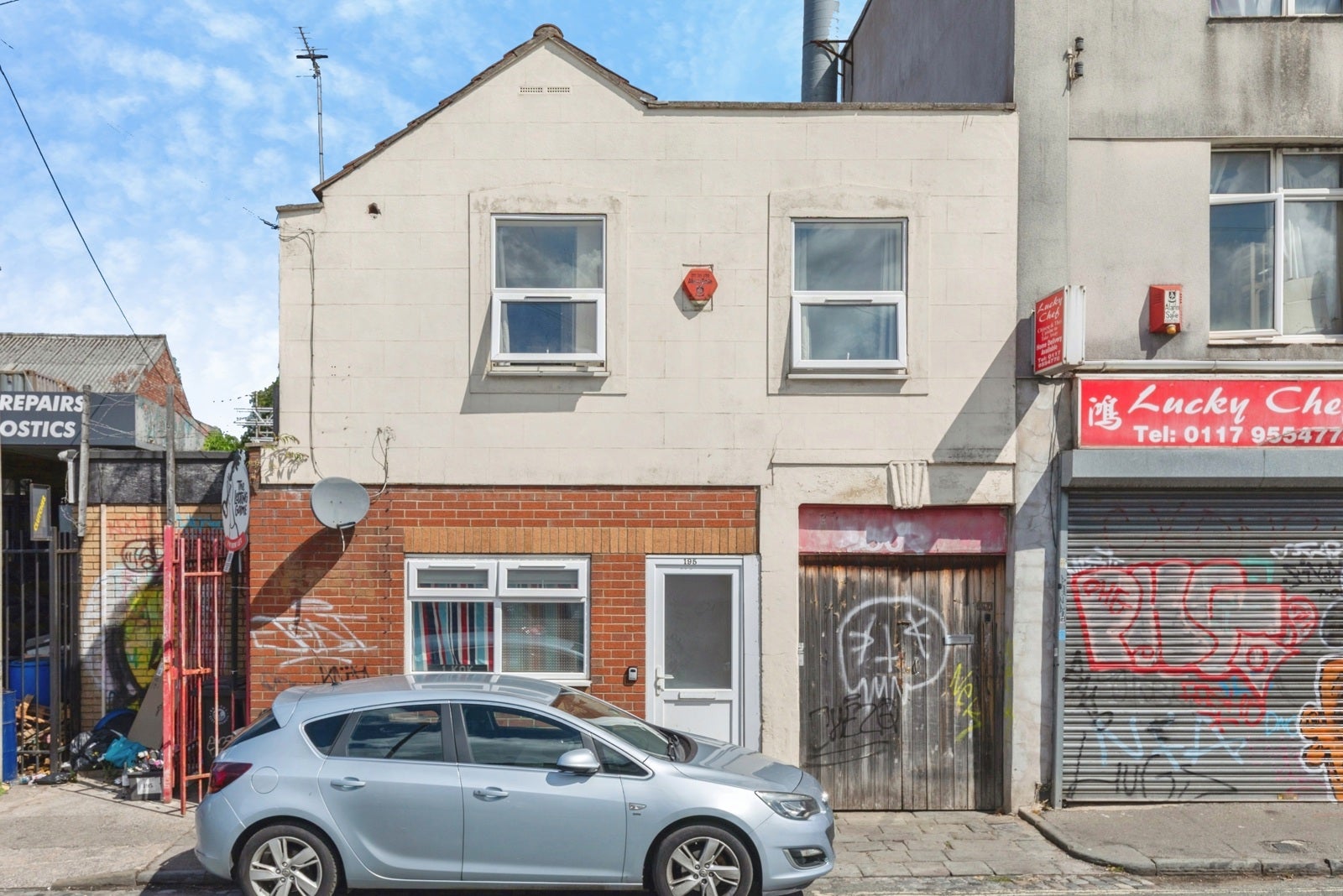 Flat Easton Road in Bristol