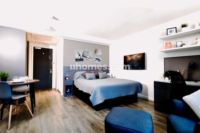 Room Nobel Way in Manchester