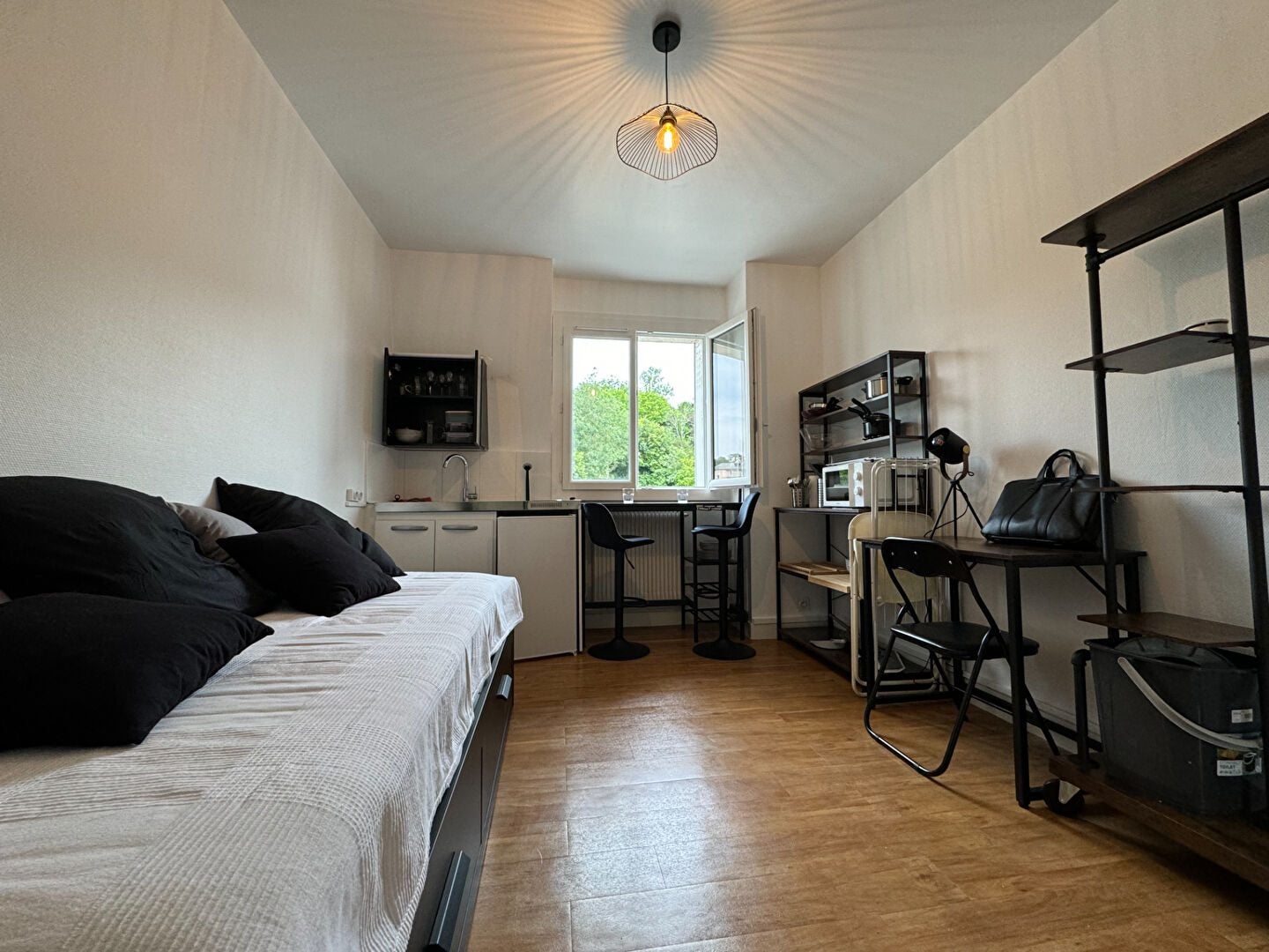 Room Avenue André Malraux in Tours