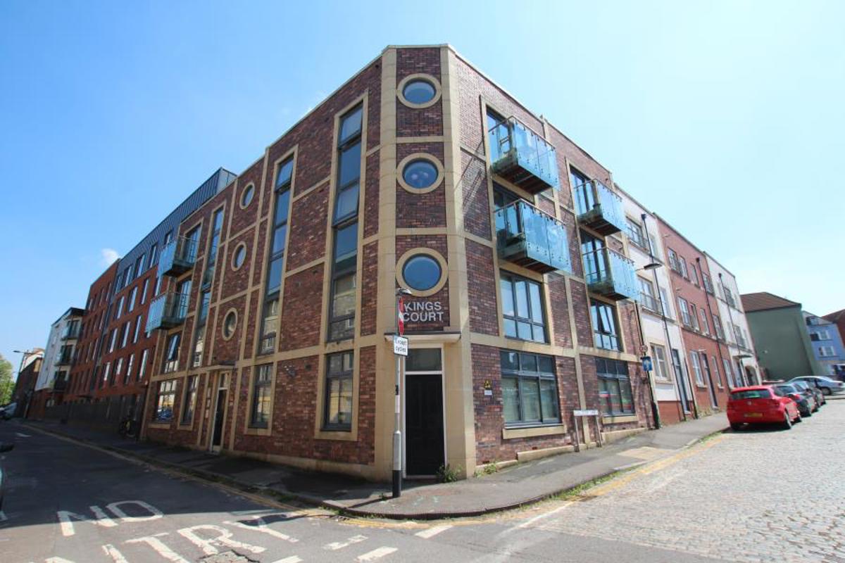 House Bragg's Lane in Bristol