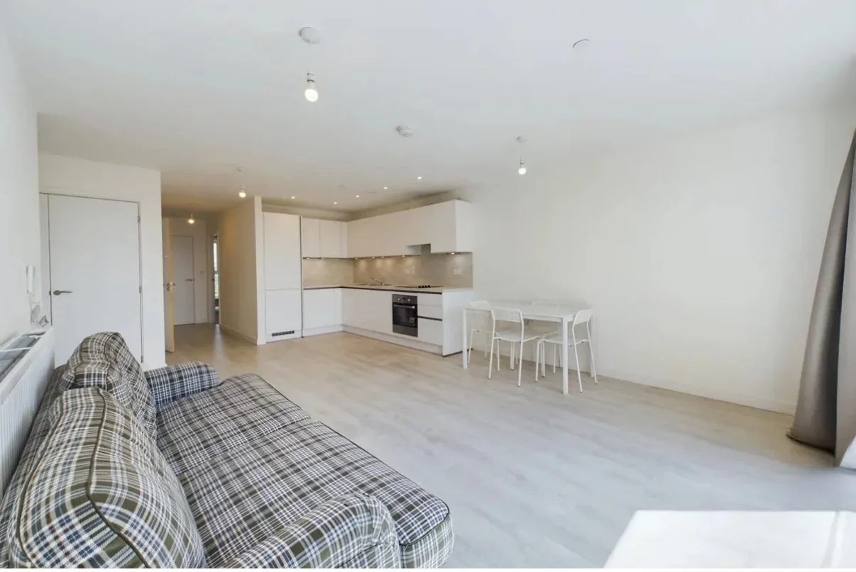 Flat East Acton Lane in Greater London