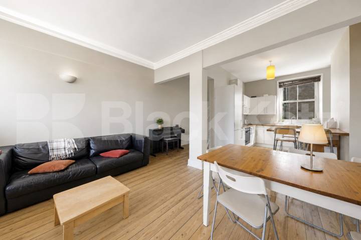 Flat Iverson Road in Greater London