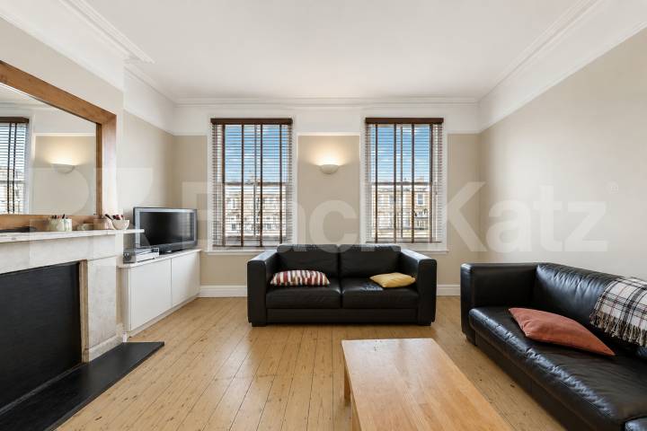 Flat Iverson Road in Greater London