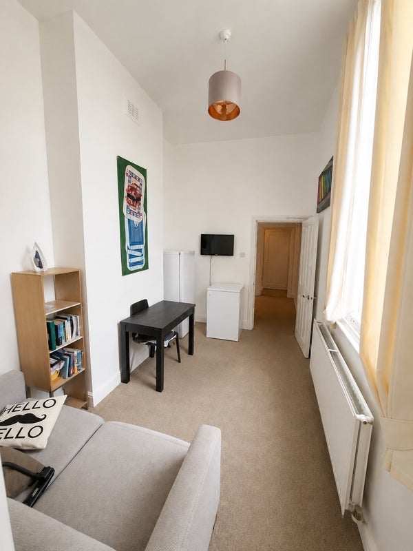 Room Margravine Road in Greater London