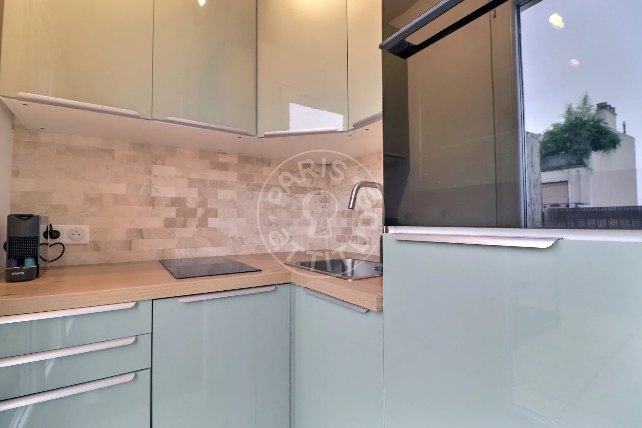 Flat Rue Rouelle in Paris