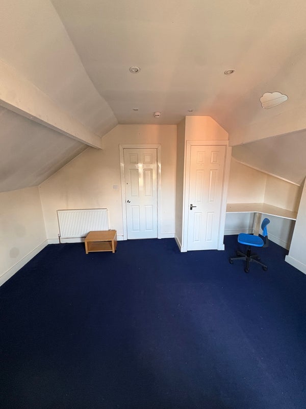 Room Granby Road in Leeds