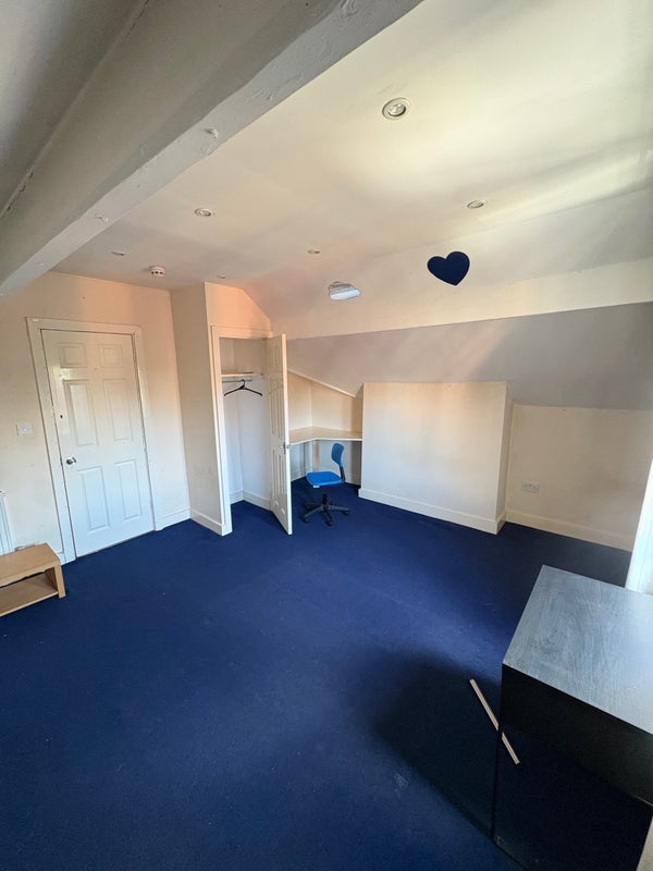 Room Granby Road in Leeds