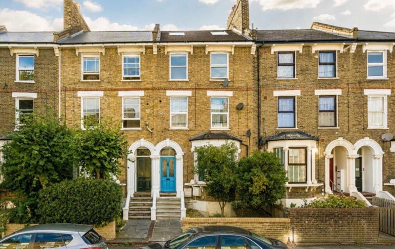 Room Endwell Road in Greater London