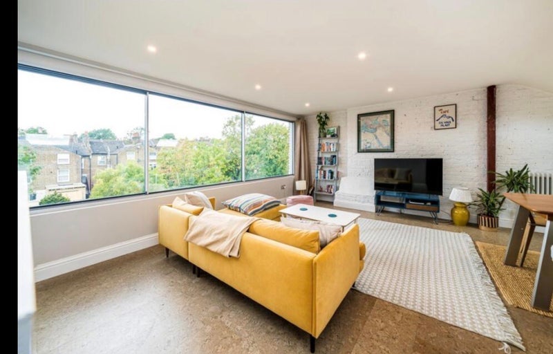 Room Endwell Road in Greater London