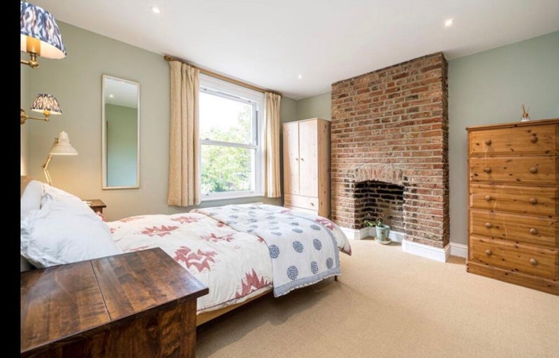 Room Endwell Road in Greater London