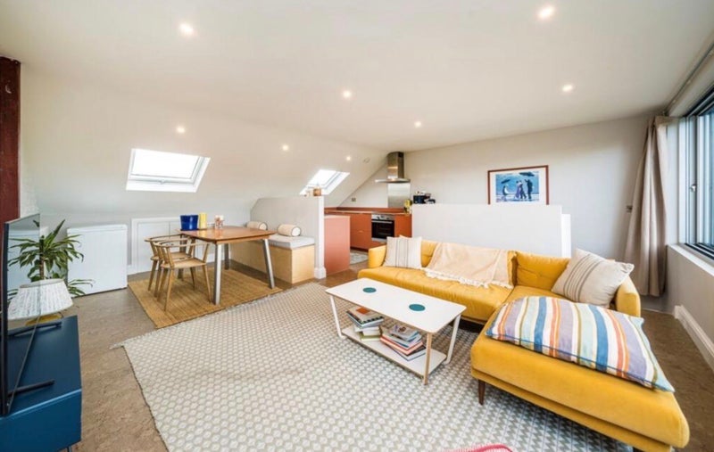 Room Endwell Road in Greater London