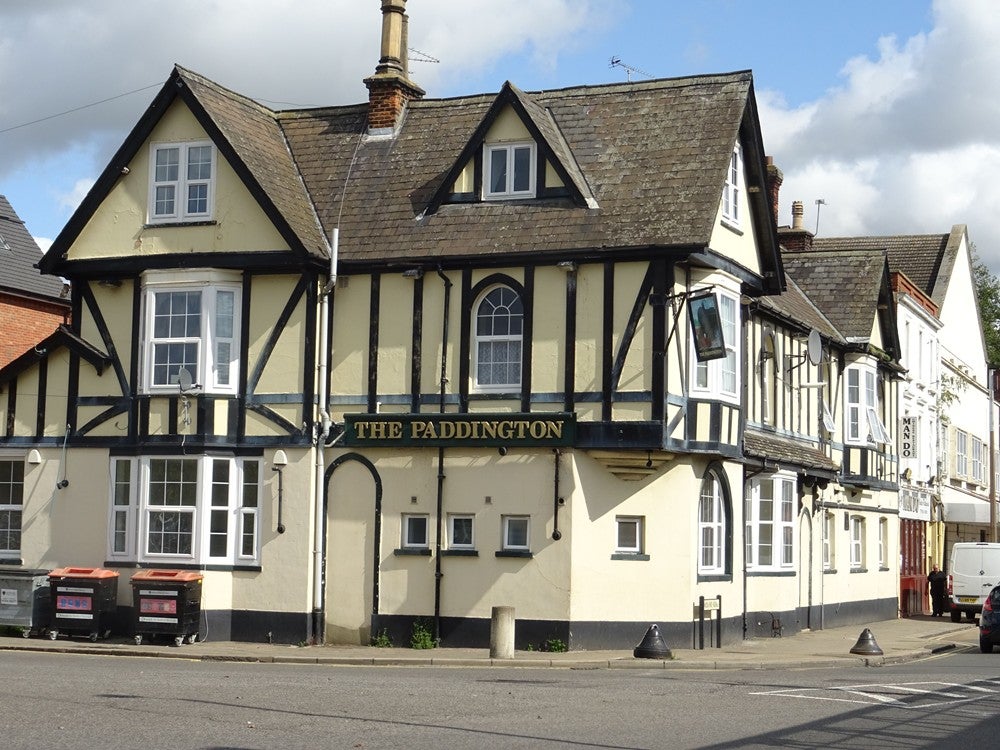 Flat Midland Road in Bedford