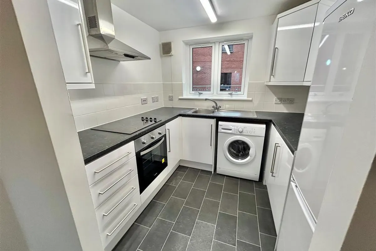 Flat Hollow Stone in Nottingham