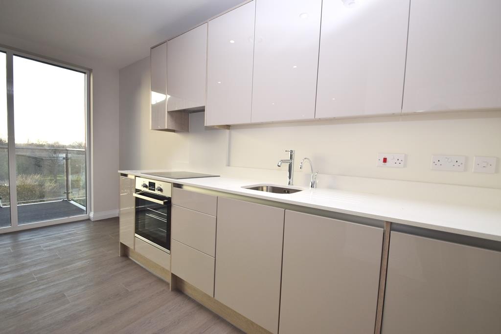 Flat Bawtree Road in Greater London