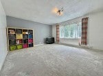Flat Buxton Crescent in Trafford