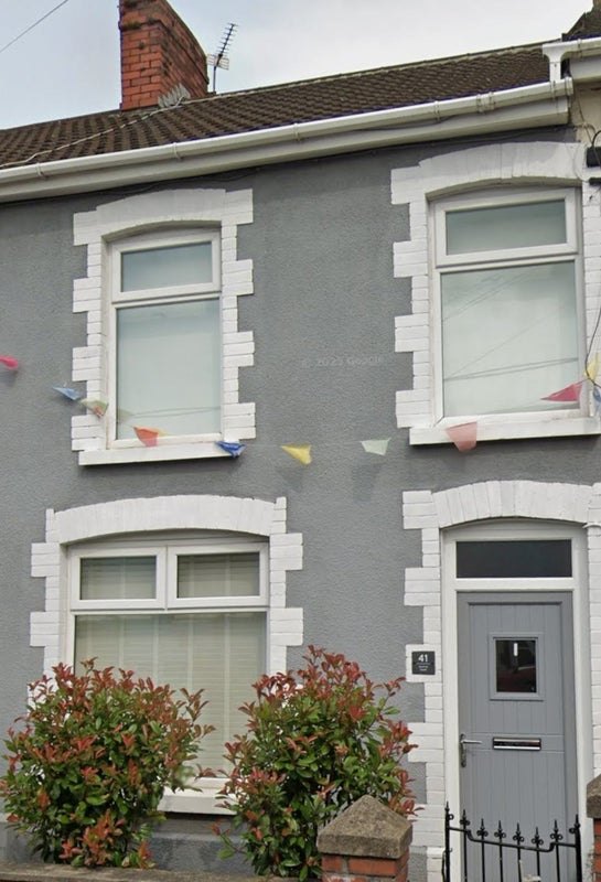 Room Southall Street in Brynna