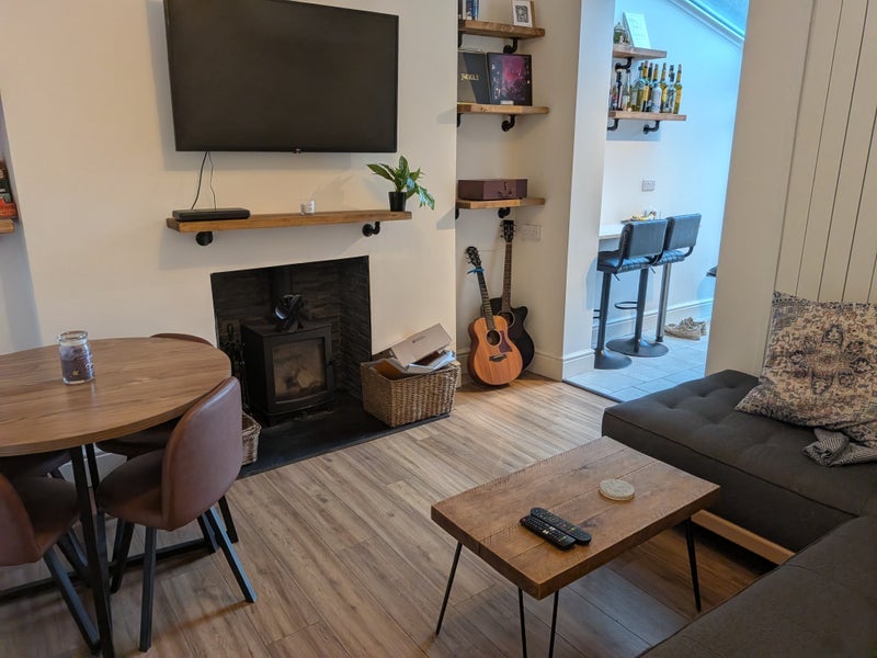 Room Southall Street in Brynna