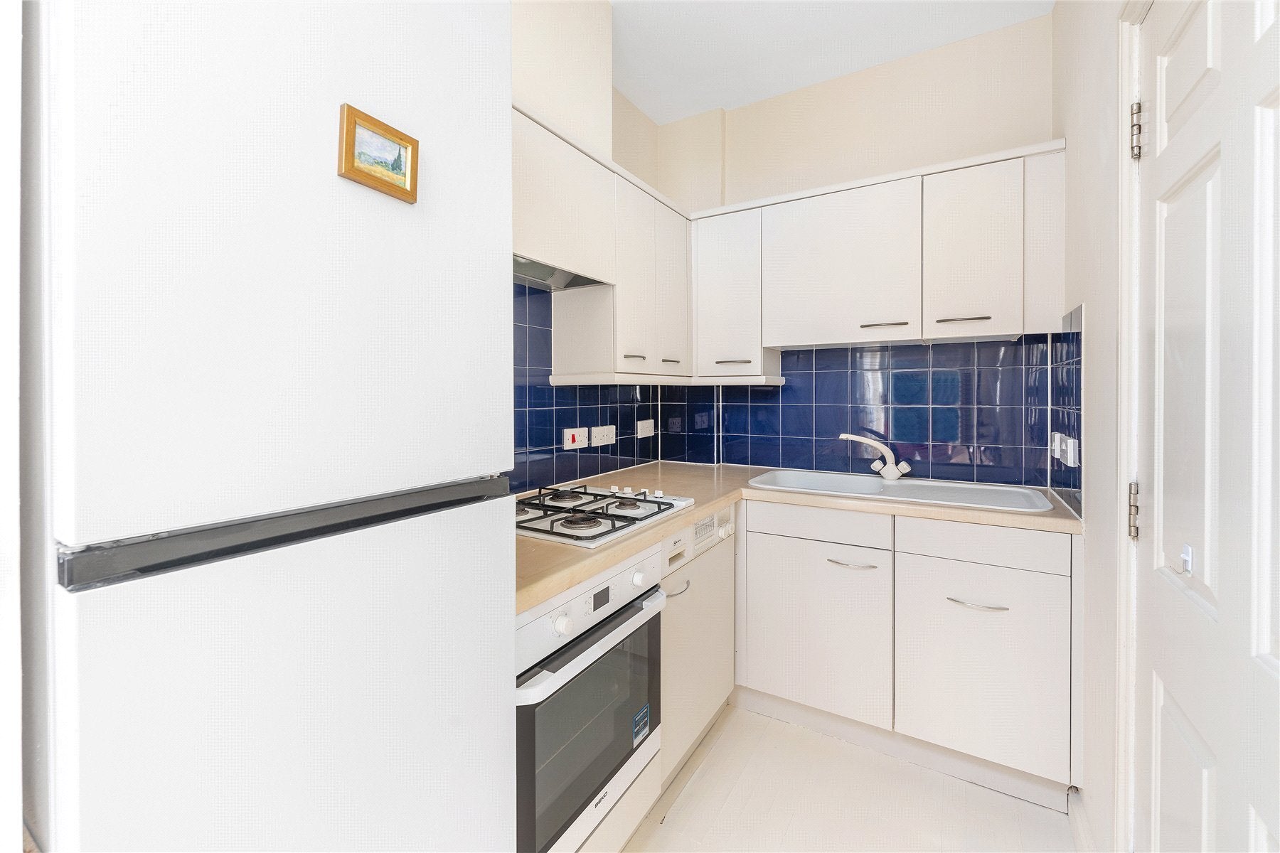 Flat Knaresborough Place in Greater London