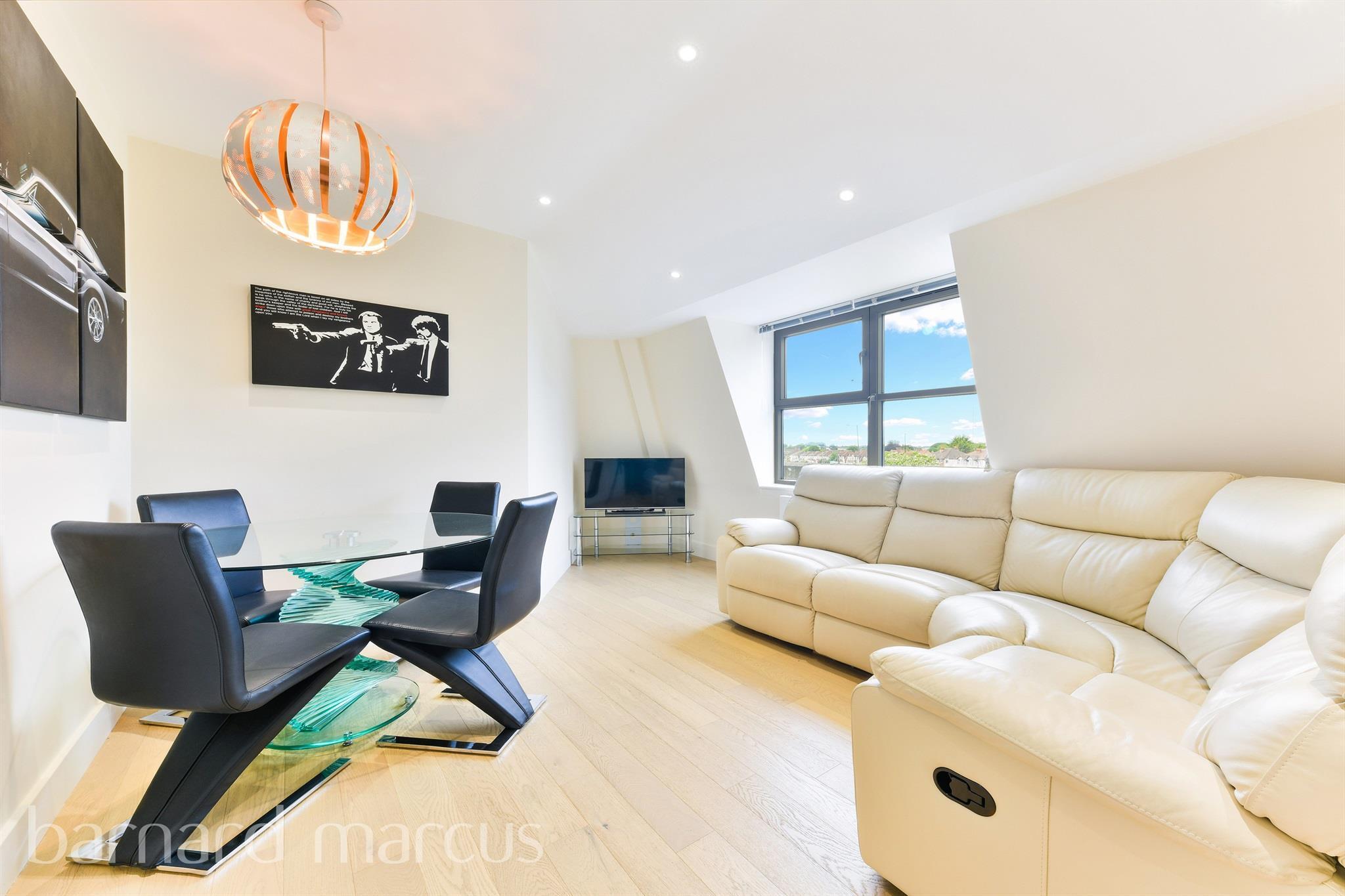Flat Barnsbury Lane in Greater London