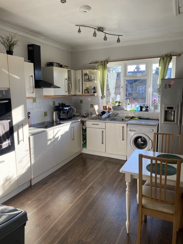 Room Inglethorpe Street in Greater London