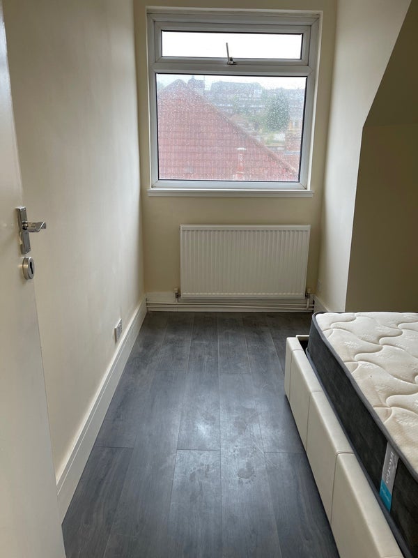 Room Kensington Park Road in Bristol