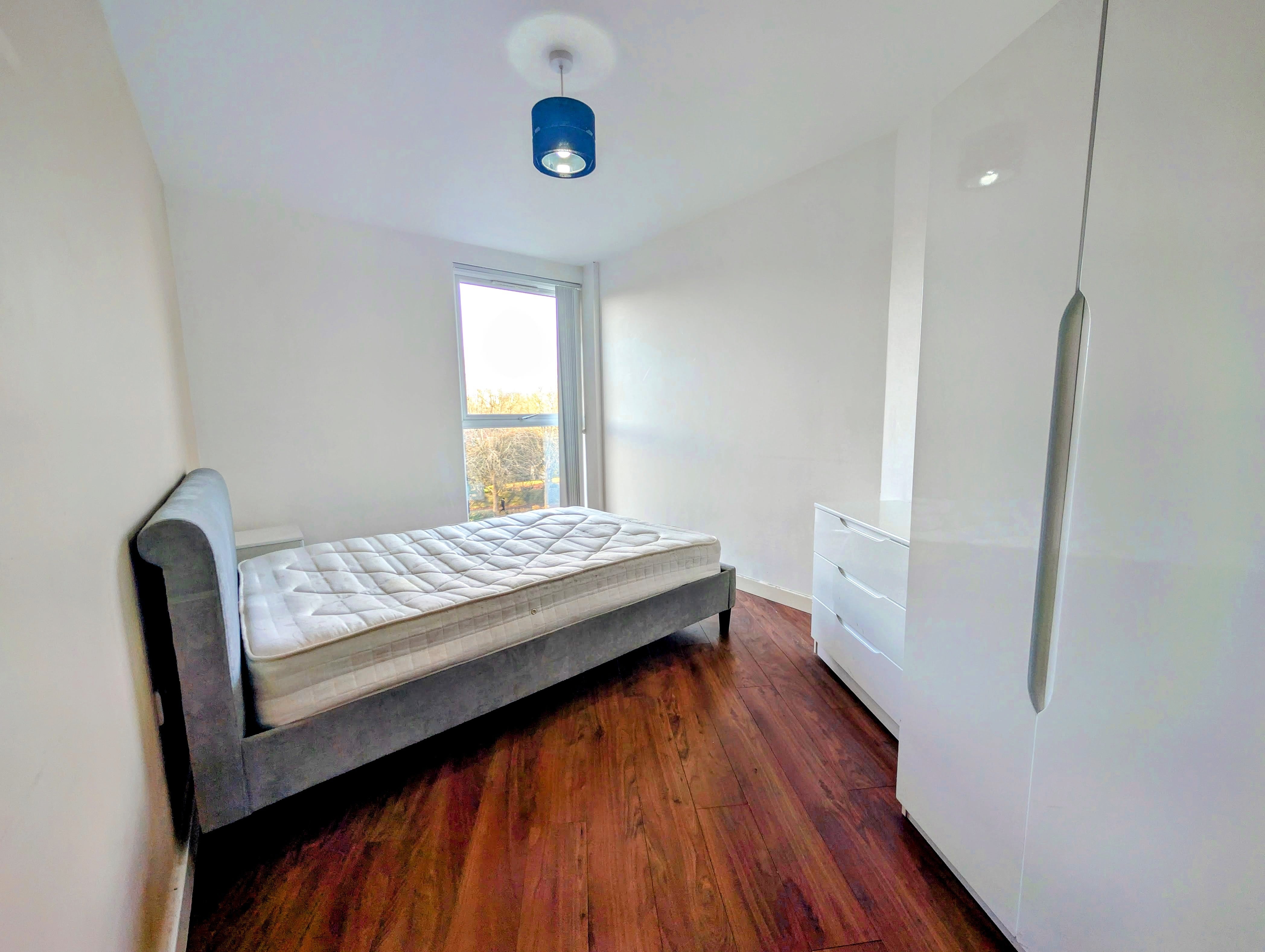 Flat Sillavan Way in Salford