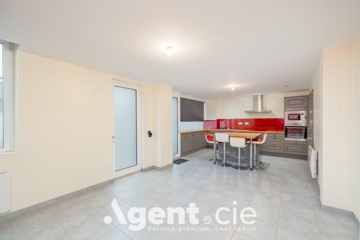 Flat Place Saint-Vigor in Athis-Val-de-Rouvre