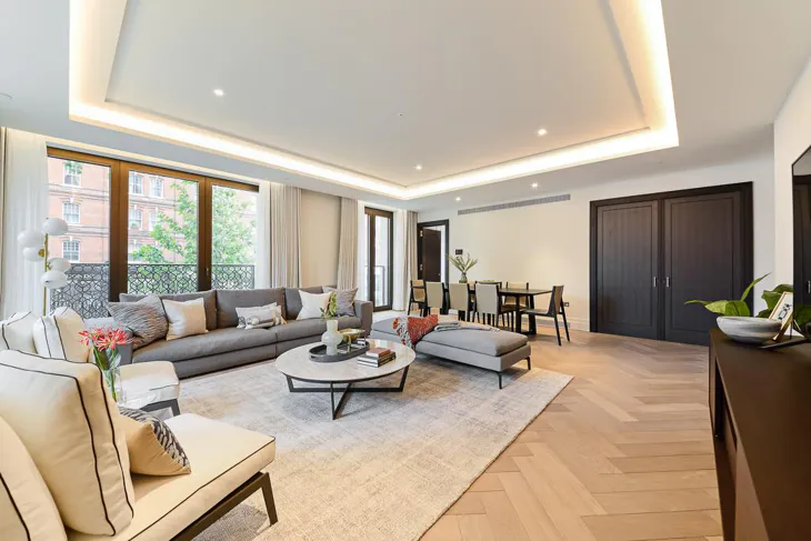 Flat Whistler Square in City of Westminster