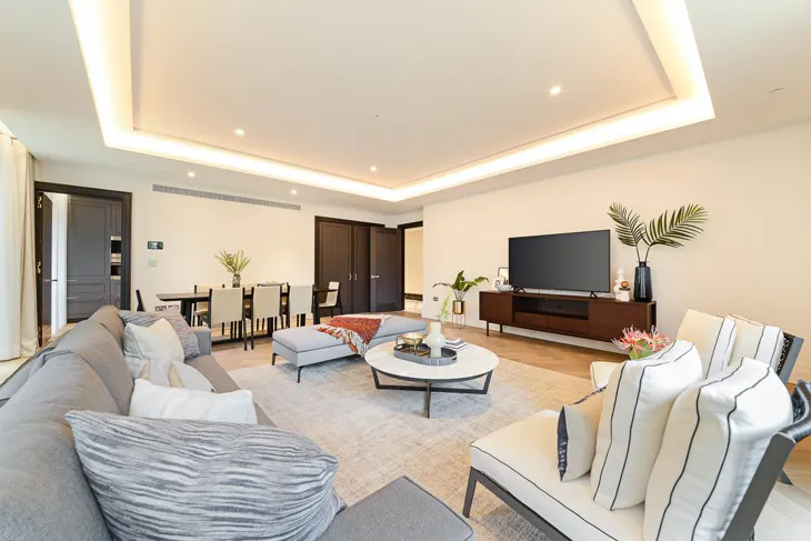 Flat Whistler Square in City of Westminster