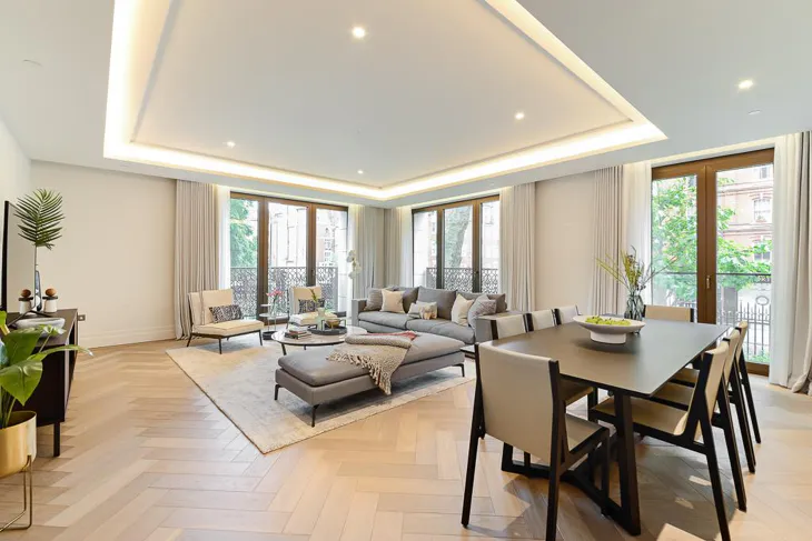 Flat Whistler Square in City of Westminster