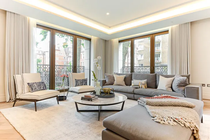 Flat Whistler Square in City of Westminster