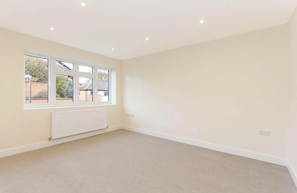 Flat Runnymede in Greater London