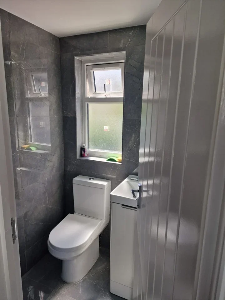 Room St Winefride's Avenue in Greater London