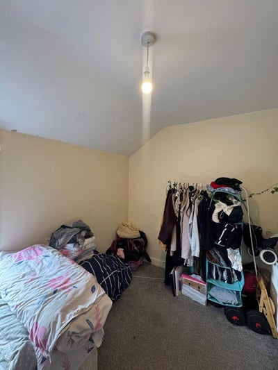 Room Corporation Road in Cardiff