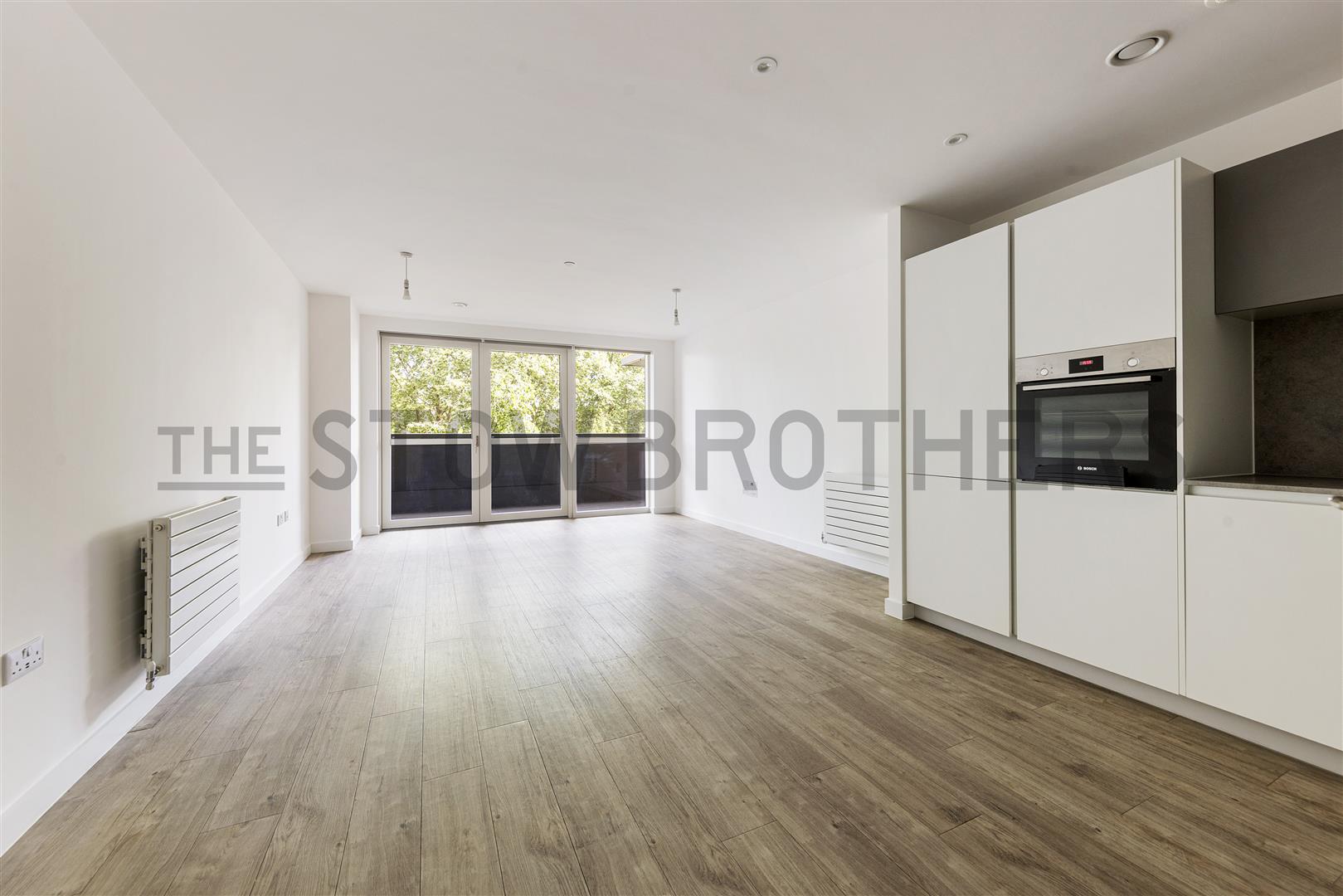 Flat Brunner Road in Greater London
