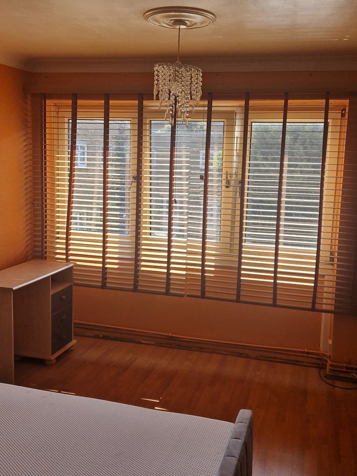 Room Tibbenham Walk in Greater London