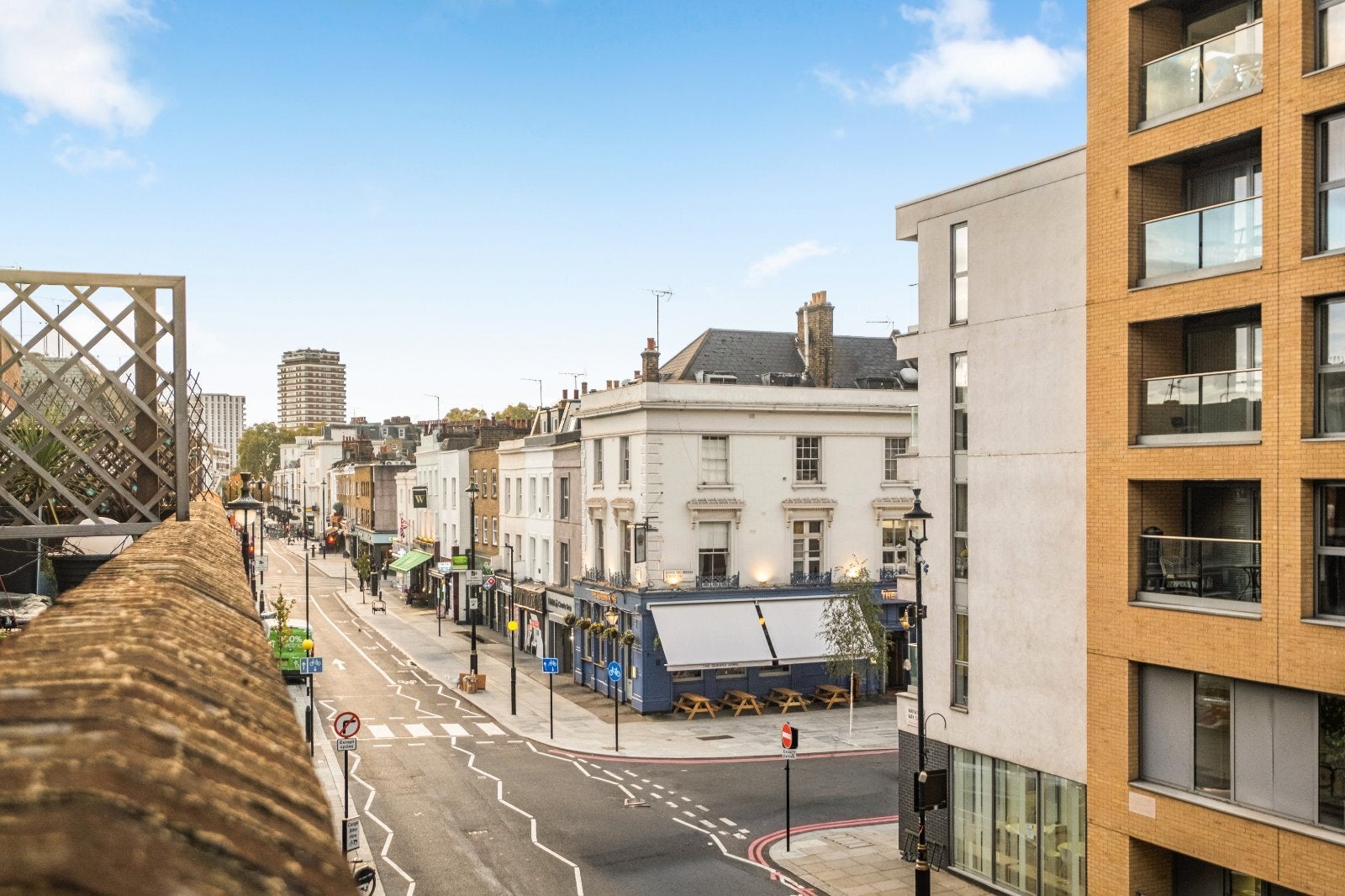 Flat Vauxhall Bridge Road in City of Westminster