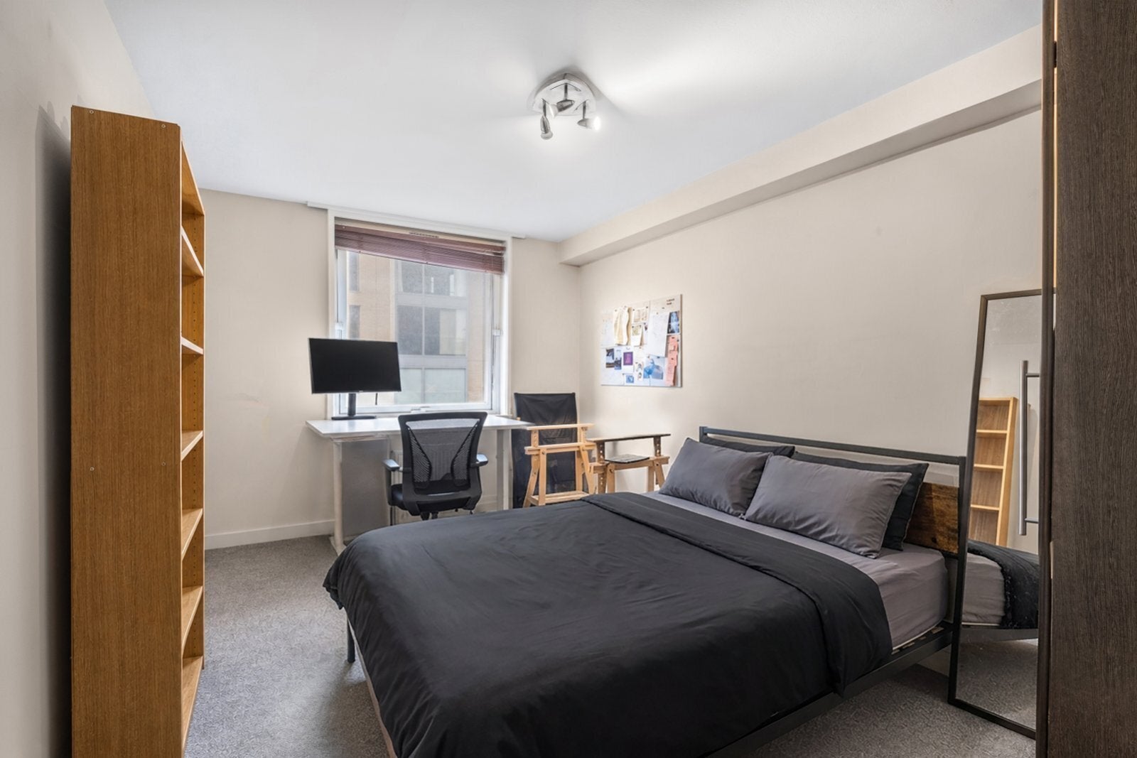 Flat Vauxhall Bridge Road in City of Westminster