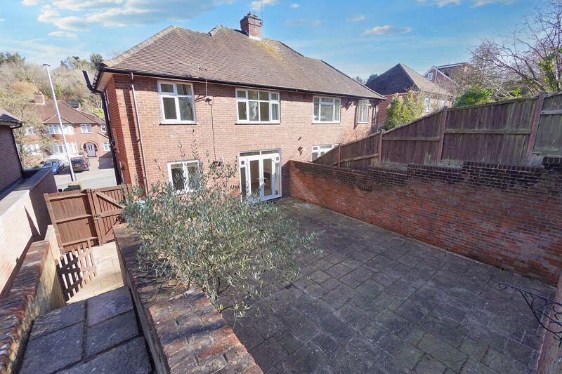 House Desborough Avenue in High Wycombe