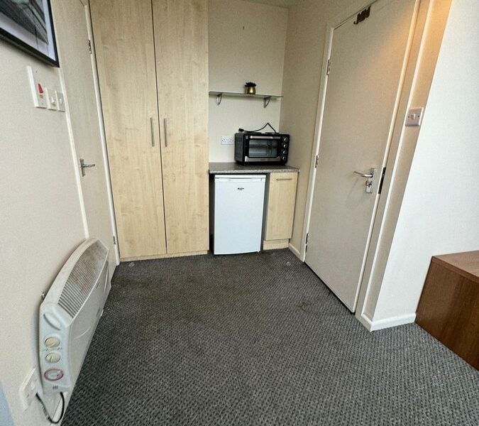 Flat Back Carberry Terrace in Leeds