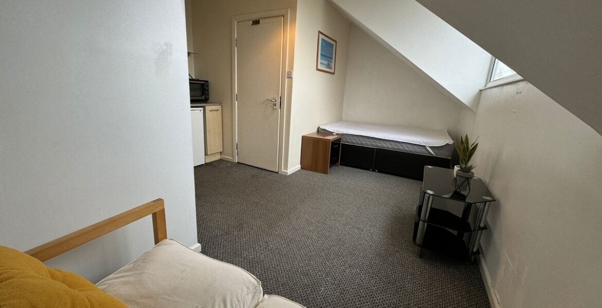 Flat Back Carberry Terrace in Leeds